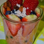 PLACKI ŻOŁĘDZIOWO – GRYCZANE Z KREMEM CZEKOLADOWYM I OWOCAMI