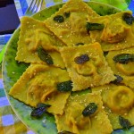 MIĘTOWE CIASTO CZEKOLADOWE PEŁNE ORZECHÓW