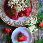 DROŻDŻOWE CIASTO Z MANGOLDEM I GRZYBAMI