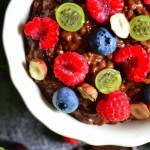 BEZGLUTENOWE NALEŚNIKI Z CIECIERZYCY + TWAROŻEK JAGODOWY