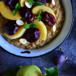 PIERNIKI ŚLIWKOWO-DAKTYLOWE Z DYNIĄ