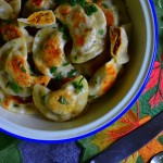 KLOPSIKI FASOLOWE Z JARMUŻEM I SOSEM POROWO-CEBULOWYM