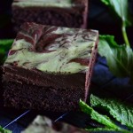 PIECZONA MŁODA KAPUSTA Z ZIELONYM SOSEM