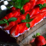 PIECZONA MŁODA KAPUSTA Z ZIELONYM SOSEM