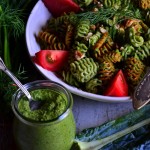 ZIELONY PASZTET Z MŁODYMI MARCHEWKAMI