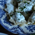 CZEKOLADOWY MUS Z KASZY JAGLANEJ I SUSZONYCH ŚLIWEK