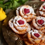 GULASZ Z CZARNEJ SOCZEWICY, JARMUŻU I BOCZNIAKÓW