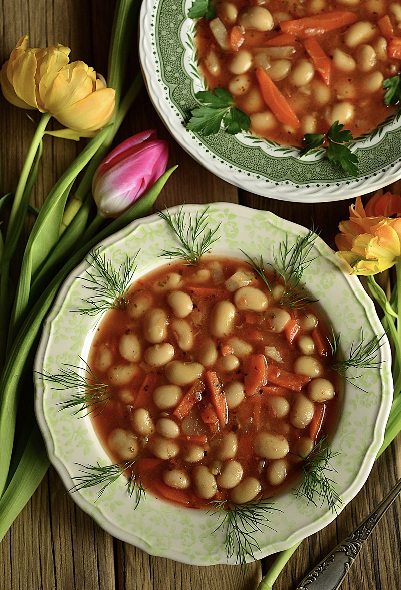 ŻYDOWSKA POMIDOROWA Z FASOLĄ